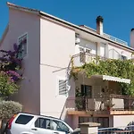 One-Bedroom Apartment With Sea View In Orebic