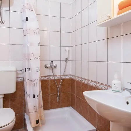 One-bedroom With Sea View In 아파트 오레비츠