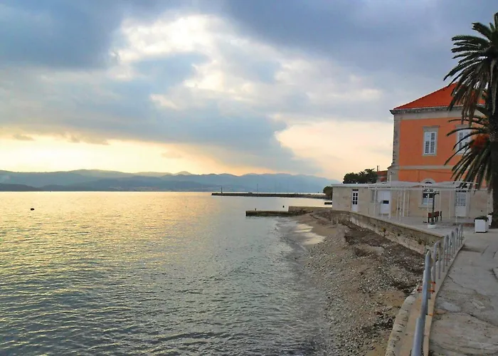 One-bedroom With Sea View In أوروبيتش