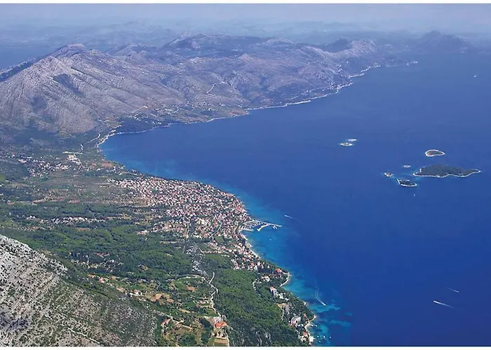 One-bedroom With Sea View In شقة