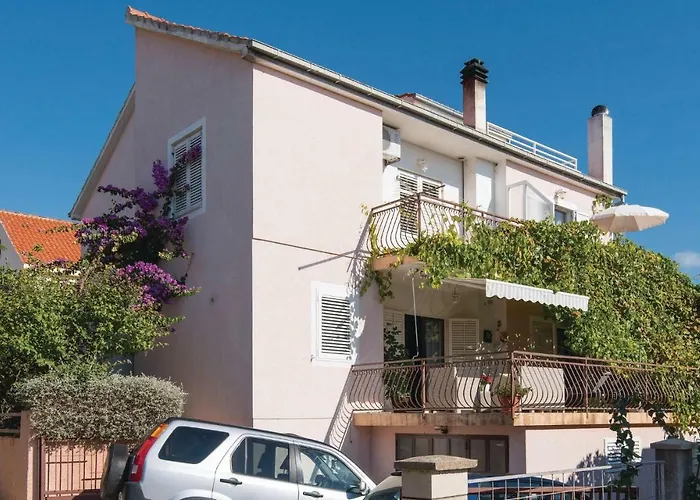 One-bedroom With Sea View In